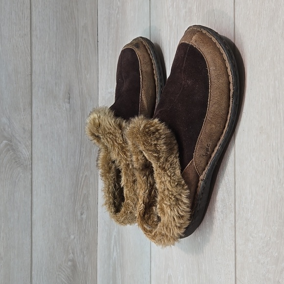 B.O.C Women Leather Insulated lined Clog Mary Jane mule shoes sz 9.5 - Picture 1 of 13